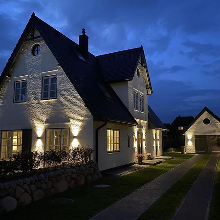 Neu! Ferienhaus Litj Horsa Hoog - Luxus, Lage, Leichtigkeit Mit Wellenrauschen In Wenningstedt Sylt Exterior foto